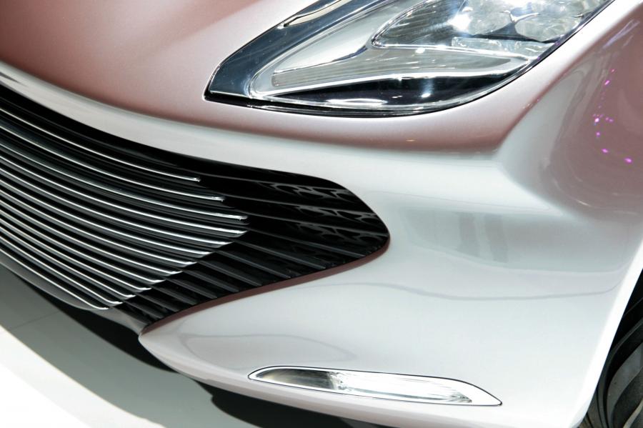  Hyundai i-oniq Concept 2012 года  (фото 12 из 65)